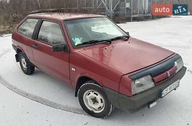 Хэтчбек ВАЗ / Lada 2108 1990 в Куликовке