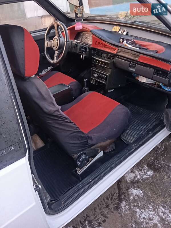 Хэтчбек ВАЗ / Lada 2108 1994 в Черновцах