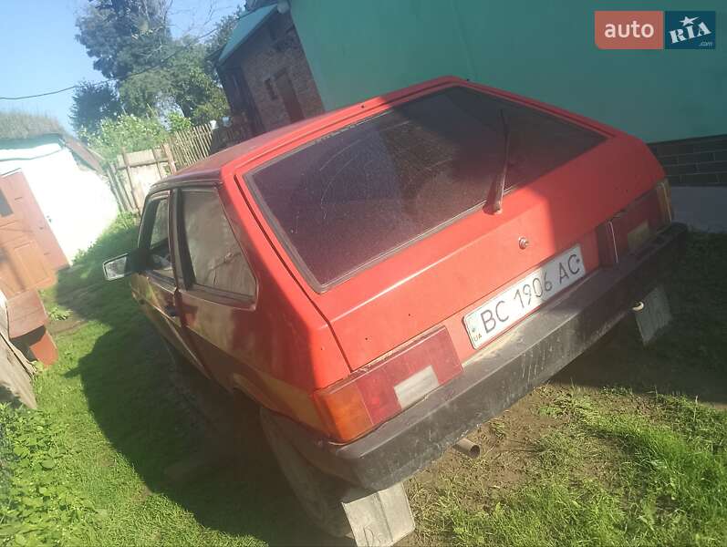 Хэтчбек ВАЗ / Lada 2108 1987 в Самборе