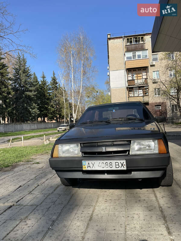 Хэтчбек ВАЗ 2108 1993 в 