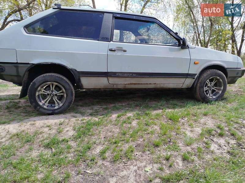 Хэтчбек ВАЗ / Lada 2108 1990 в Прилуках фото 5 Хэтчбек ВАЗ / Lada 2108 1990 в Прилуках