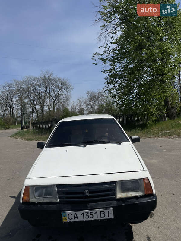 Хэтчбек ВАЗ 2108 1987 в 