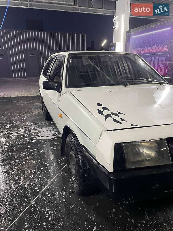 Хэтчбек ВАЗ / Lada 2108 1990 в Ровно