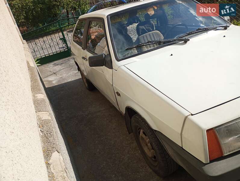 Хэтчбек ВАЗ / Lada 2108 1991 в Тернополе фото 3 Хэтчбек ВАЗ / Lada 2108 1991 в Тернополе