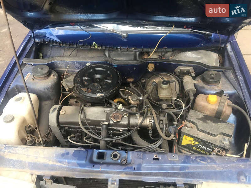 Хэтчбек ВАЗ / Lada 2108 1988 в Кривом Роге