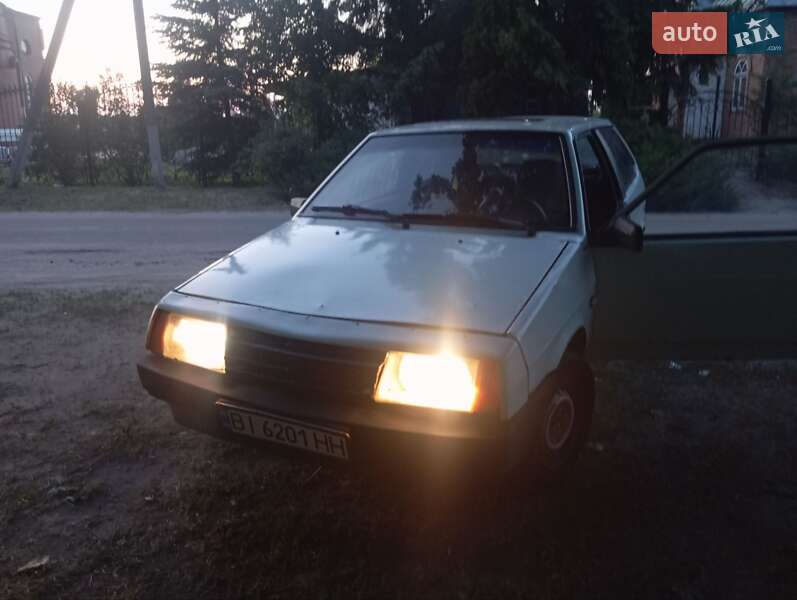Хетчбек ВАЗ / Lada 2108 1992 в Чугуєві