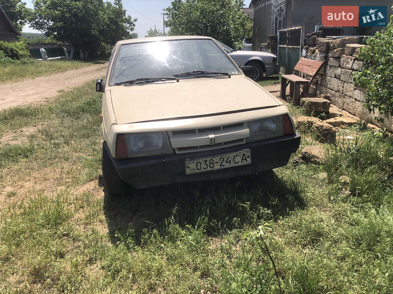 Хэтчбек ВАЗ / Lada 2108 1987 в Белгороде-Днестровском