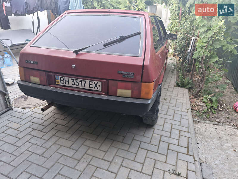 Хэтчбек ВАЗ / Lada 2108 1990 в Килии