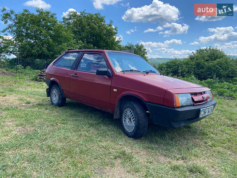 Хэтчбек ВАЗ / Lada 2108 1987 в Черновцах