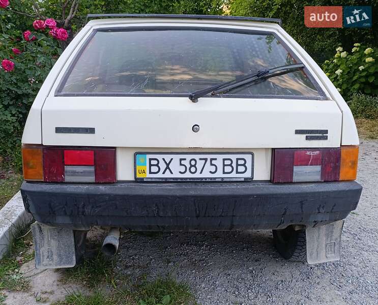 Хэтчбек ВАЗ / Lada 2108 1987 в Новой Ушице