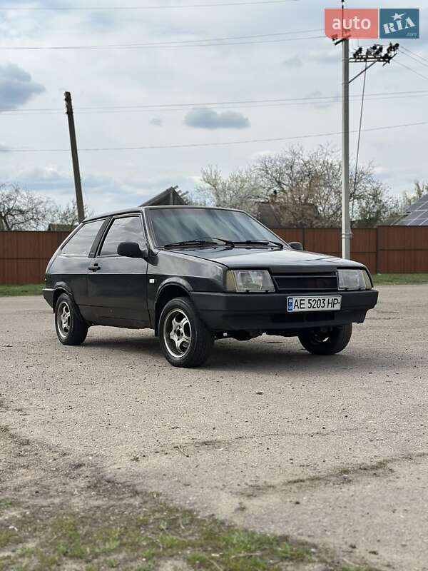 Хэтчбек ВАЗ 2108 1993 в 