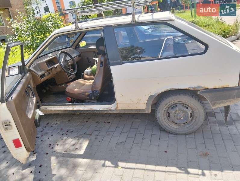 Хетчбек ВАЗ / Lada 2108 1987 в Славуті