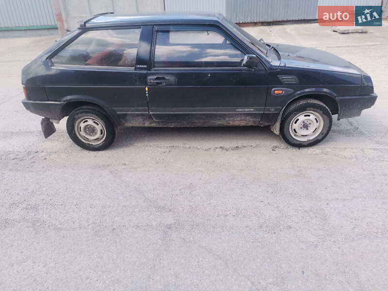 Хетчбек ВАЗ / Lada 2108 1992 в Сумах