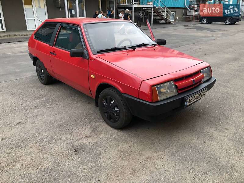 Хэтчбек ВАЗ 2108 1990 в 