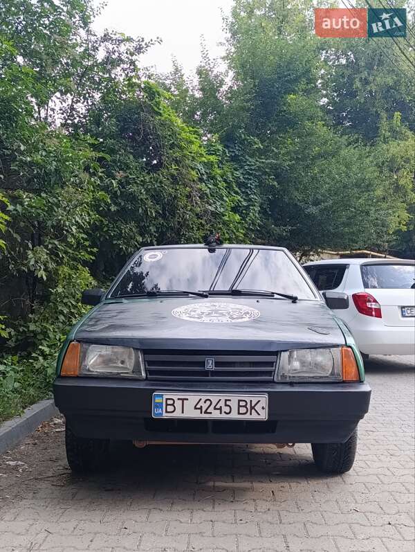 Хэтчбек ВАЗ / Lada 2108 1999 в Черновцах фото 5 Хэтчбек ВАЗ / Lada 2108 1999 в Черновцах