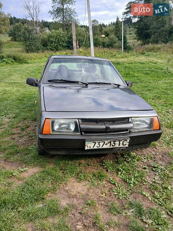 Хэтчбек ВАЗ / Lada 2108 1992 в Сколе фото Хэтчбек ВАЗ / Lada 2108 1992 в Сколе