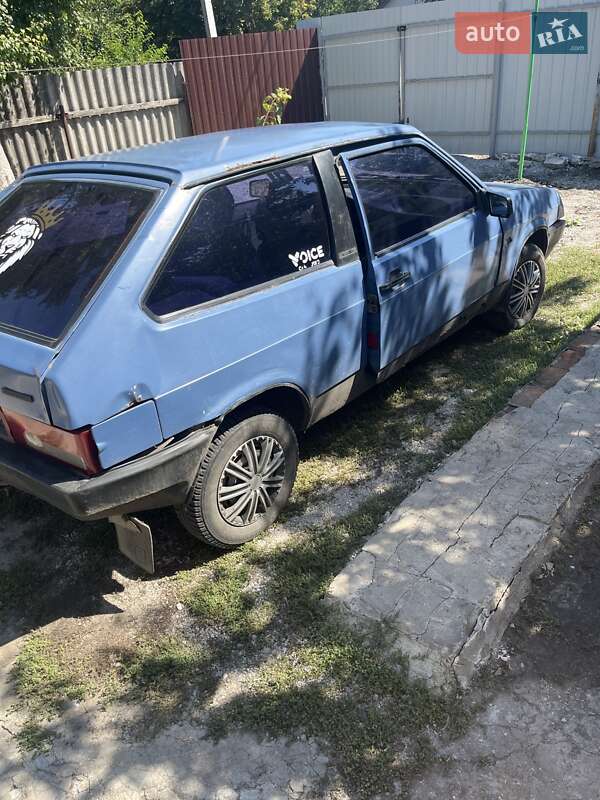 Хэтчбек ВАЗ / Lada 2108 1985 в Магдалиновке