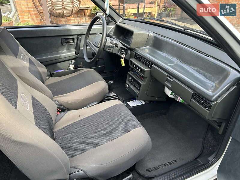 Хетчбек ВАЗ / Lada 2108 1991 в Ромнах