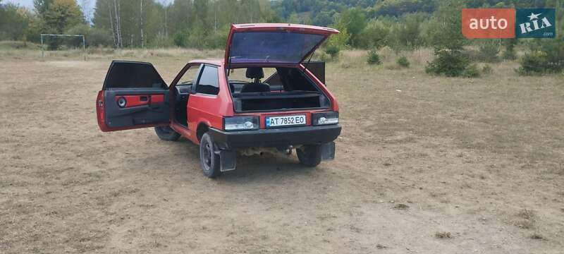 Хетчбек ВАЗ / Lada 2108 1993 в Надвірній