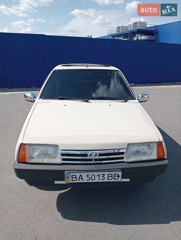 Хэтчбек ВАЗ 2108 1988 в 