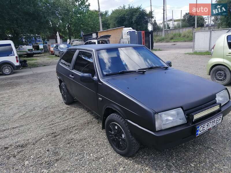 Хэтчбек ВАЗ / Lada 2108 1990 в Черновцах