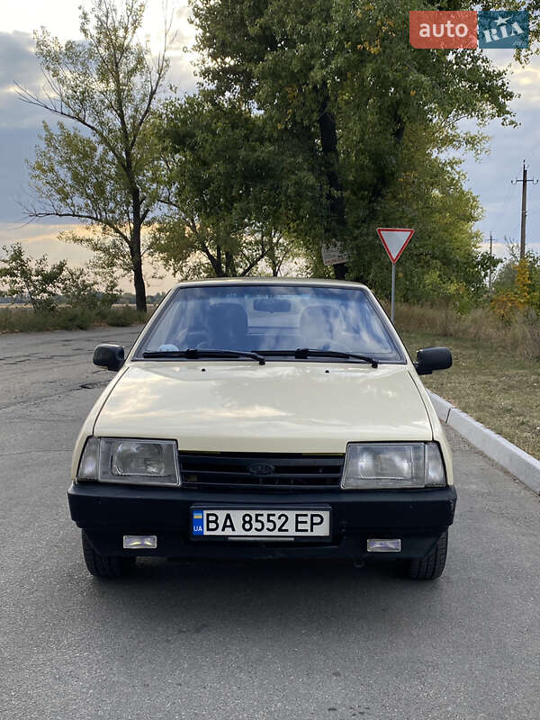 Хэтчбек ВАЗ / Lada 2108 1988 в Днепре фото 3 Хэтчбек ВАЗ / Lada 2108 1988 в Днепре