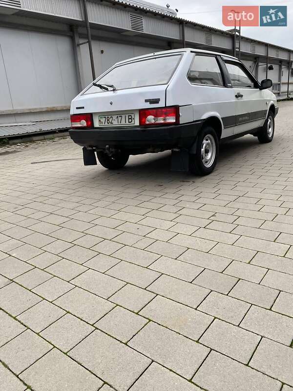 Хэтчбек ВАЗ / Lada 2108 1988 в Ивано-Франковске