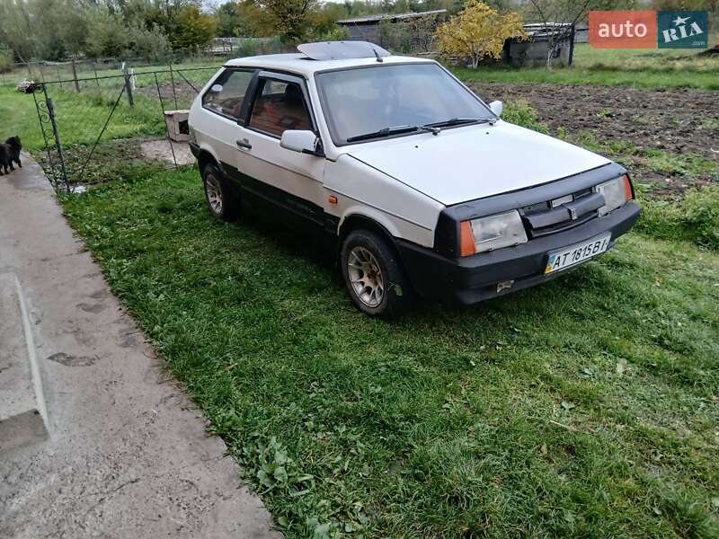 Хэтчбек ВАЗ / Lada 2108 1988 в Ивано-Франковске фото 2 Хэтчбек ВАЗ / Lada 2108 1988 в Ивано-Франковске