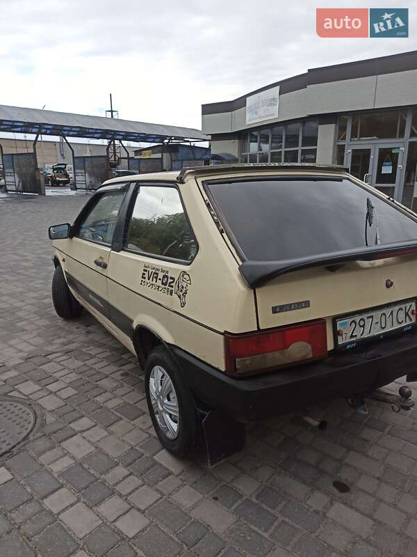 Хэтчбек ВАЗ / Lada 2108 1987 в Горишних Плавнях