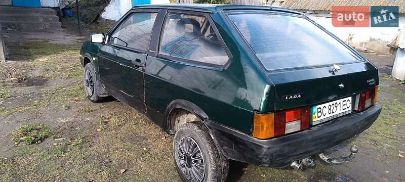 Хэтчбек ВАЗ / Lada 2108 1986 в Остроге фото 8 Хэтчбек ВАЗ / Lada 2108 1986 в Остроге