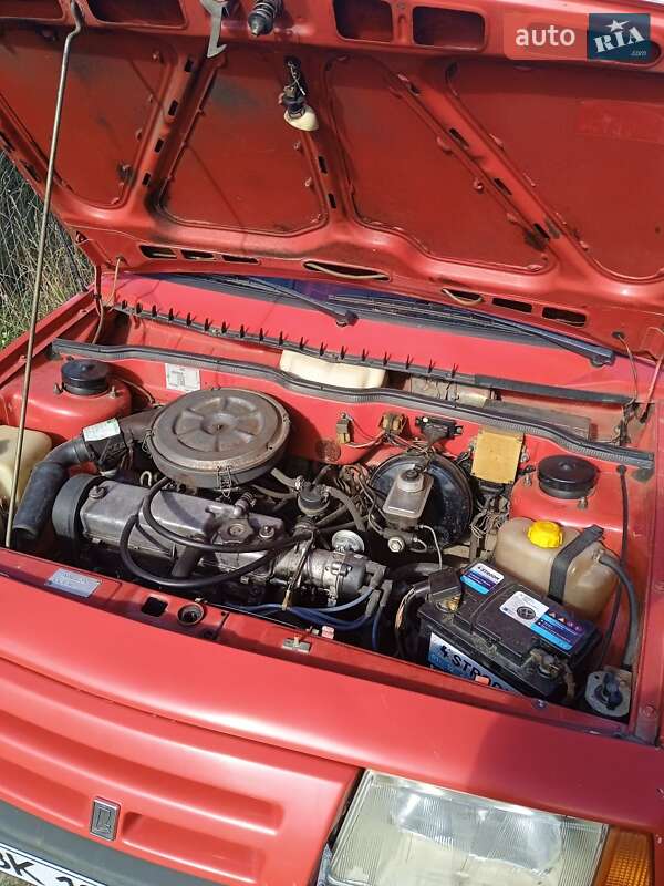 Хэтчбек ВАЗ / Lada 2108 1991 в Сарнах