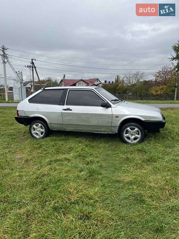 Хэтчбек ВАЗ / Lada 2108 1991 в Львове