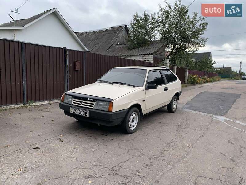 Хэтчбек ВАЗ / Lada 2108 1996 в Житомире фото 2 Хэтчбек ВАЗ / Lada 2108 1996 в Житомире