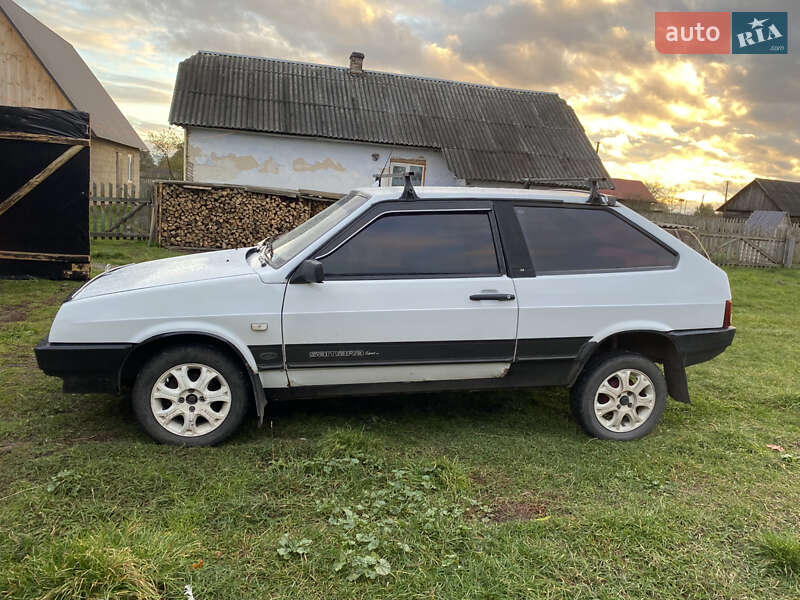 Хэтчбек ВАЗ 2108 1992 в 