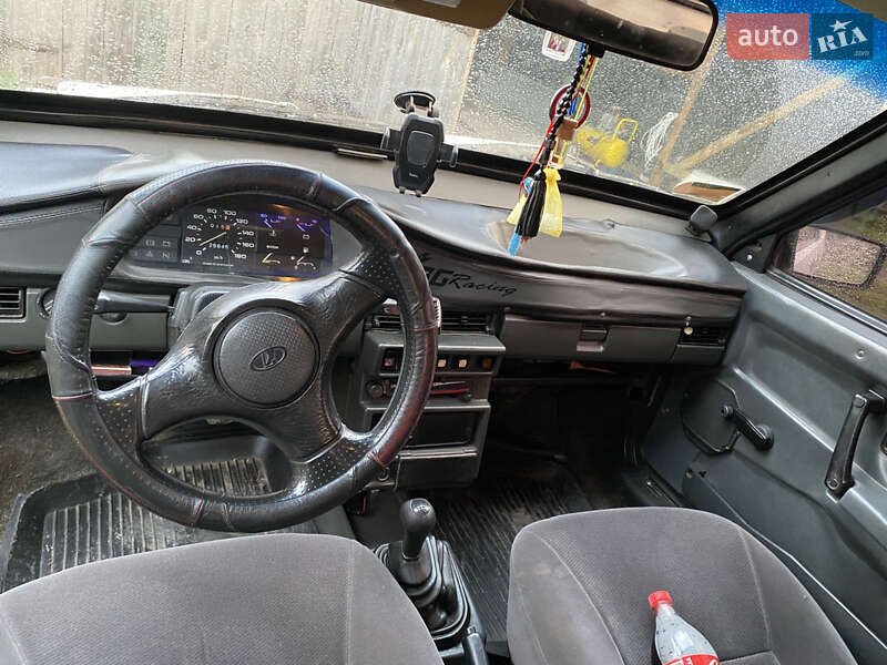 Хетчбек ВАЗ / Lada 2108 1992 в Великих Мостах