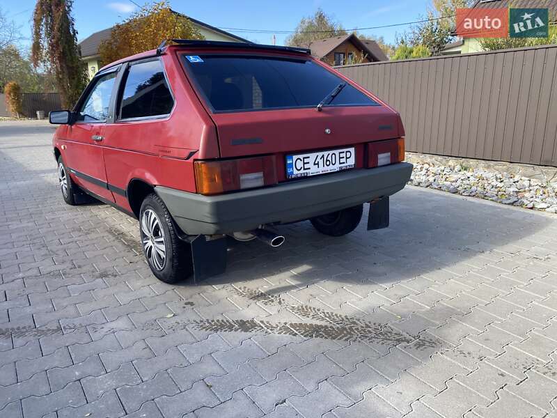Хэтчбек ВАЗ / Lada 2108 1990 в Черновцах