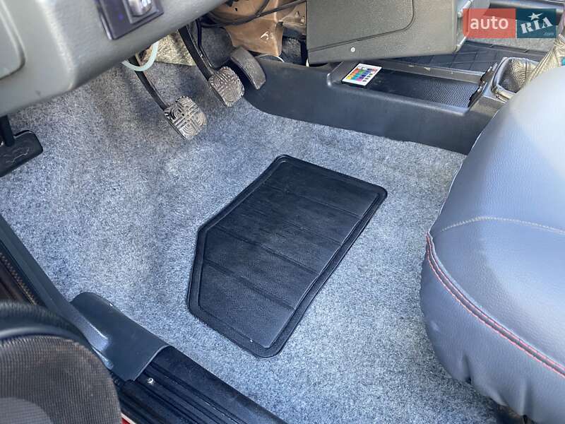 Хэтчбек ВАЗ / Lada 2108 1990 в Черновцах