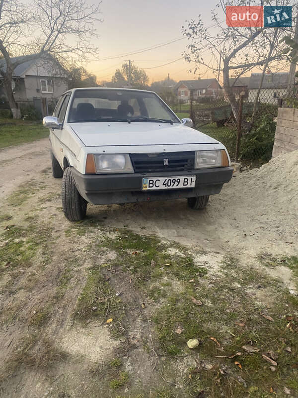 Хэтчбек ВАЗ 2108 1990 в 