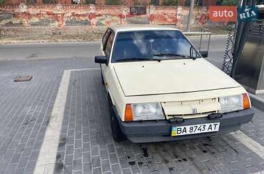 Хетчбек ВАЗ 2108 1987 в Новоархангельську