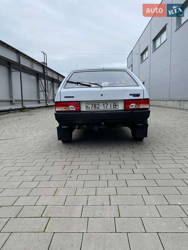 Хетчбек ВАЗ / Lada 2108 1988 в Івано-Франківську фото 2 Хетчбек ВАЗ / Lada 2108 1988 в Івано-Франківську