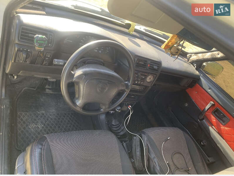 Хэтчбек ВАЗ / Lada 2108 1987 в Судовой Вишне фото 4 Хэтчбек ВАЗ / Lada 2108 1987 в Судовой Вишне