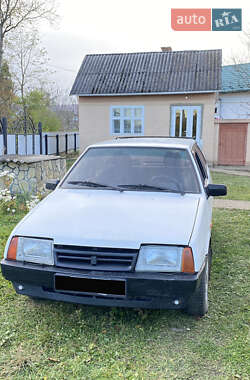 Хэтчбек ВАЗ 2108 1990 в Черновцах