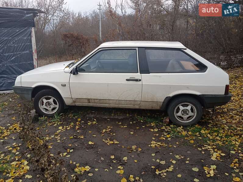 Хэтчбек ВАЗ / Lada 2108 1991 в Великом Бурлуке фото 4 Хэтчбек ВАЗ / Lada 2108 1991 в Великом Бурлуке