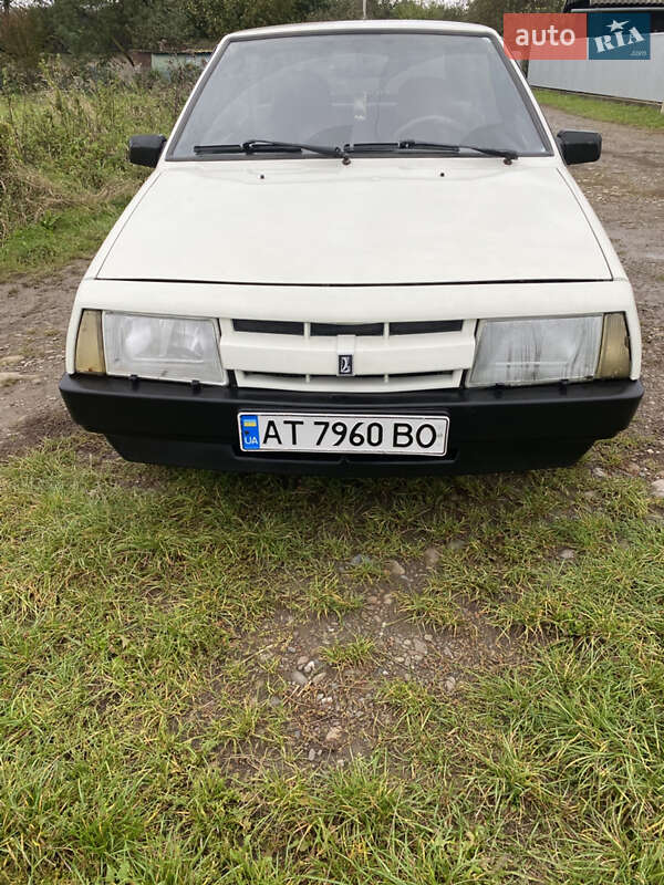 Хетчбек ВАЗ / Lada 2108 1991 в Коломиї фото Хетчбек ВАЗ / Lada 2108 1991 в Коломиї