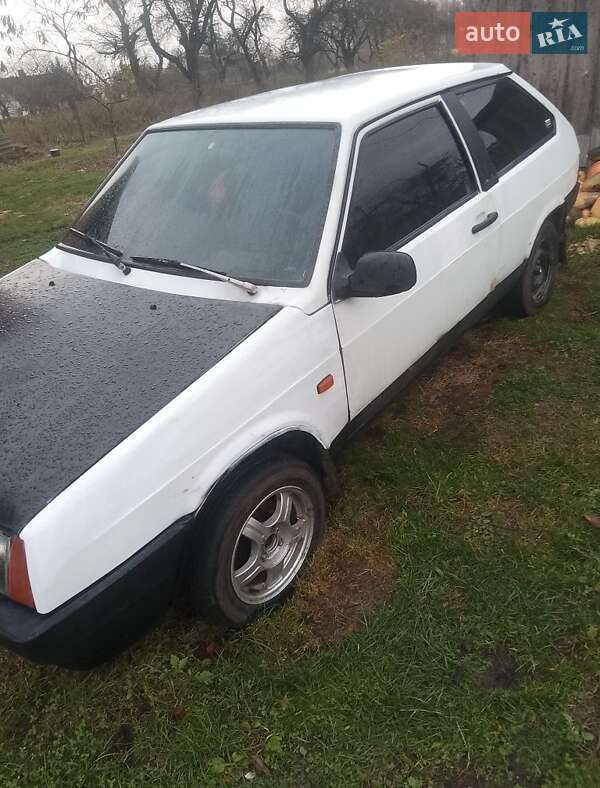 Хэтчбек ВАЗ / Lada 2108 1992 в Львове фото 2 Хэтчбек ВАЗ / Lada 2108 1992 в Львове