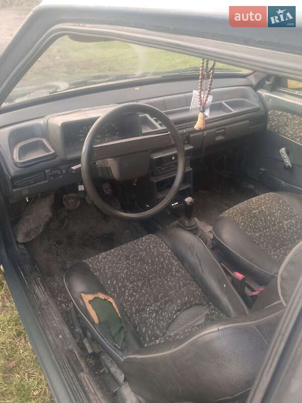 Хэтчбек ВАЗ / Lada 2108 1992 в Чемеровцах фото 5 Хэтчбек ВАЗ / Lada 2108 1992 в Чемеровцах