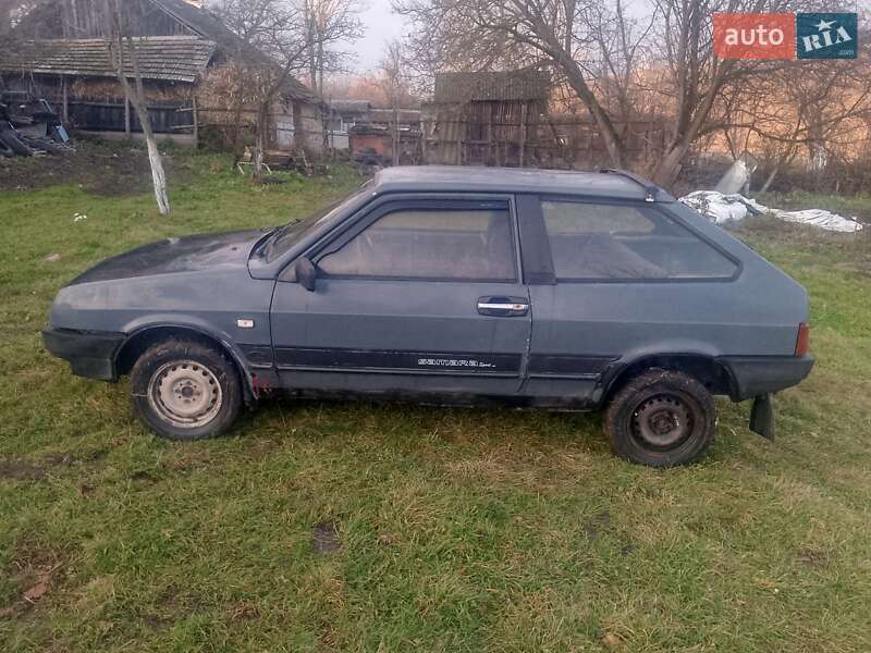 Хэтчбек ВАЗ / Lada 2108 1992 в Чемеровцах фото Хэтчбек ВАЗ / Lada 2108 1992 в Чемеровцах