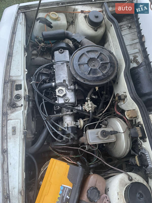 Хетчбек ВАЗ / Lada 2108 1991 в Чернівцях фото 7 Хетчбек ВАЗ / Lada 2108 1991 в Чернівцях