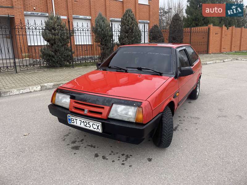 Хэтчбек ВАЗ / Lada 2108 1992 в Херсоне фото 2 Хэтчбек ВАЗ / Lada 2108 1992 в Херсоне
