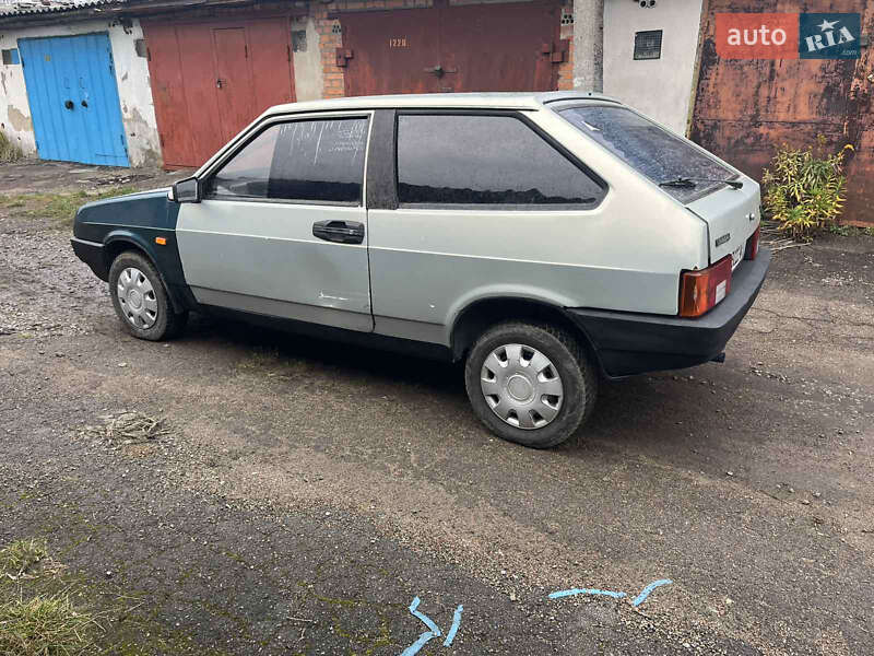 Хэтчбек ВАЗ / Lada 2108 2000 в Житомире